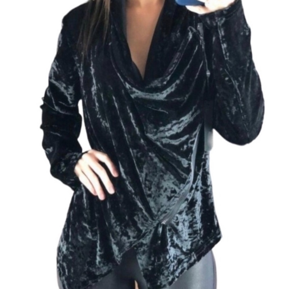 Blanc NYC Moto Velvet Top Medium